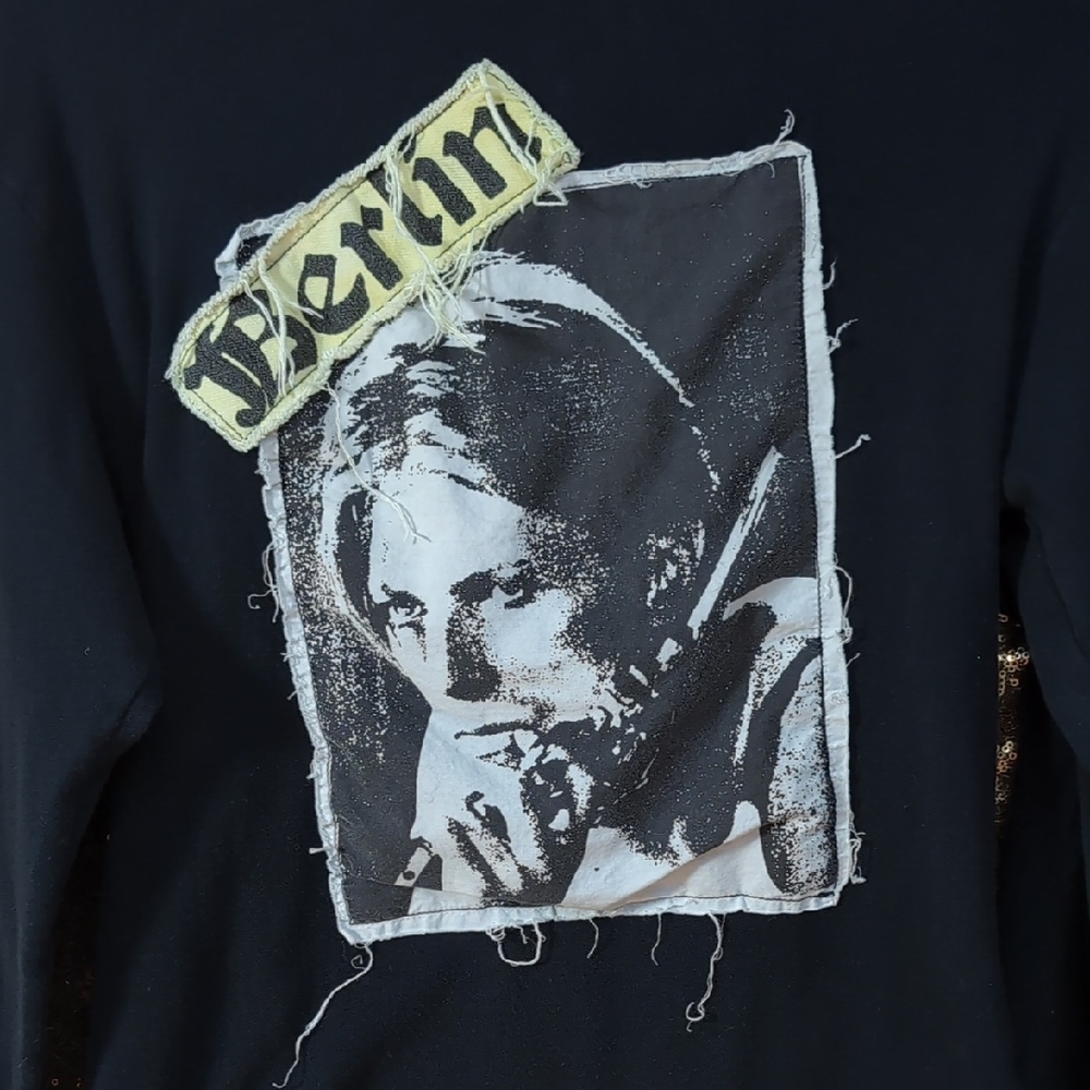 Berlin Graphic Black Long Sleeve Tee